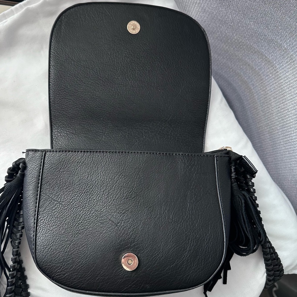 ANTIK KRAFT Crossbody Bag - Picture 9 of 15